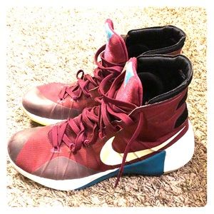 Nike Men’s Hyperdunk size 9.5